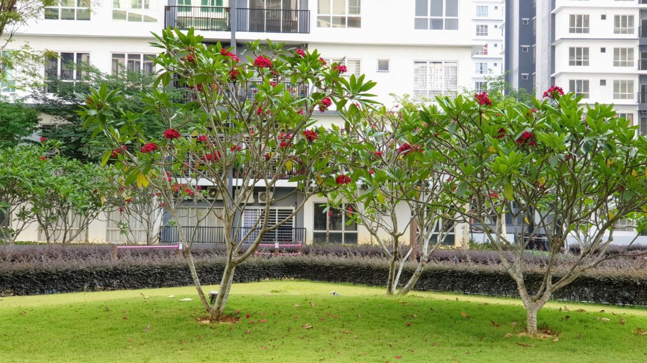 Bsp21 Family Homestay Jenjarum Exterior photo